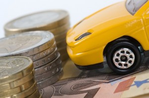 Durch flexible Angebote wollen die Autobanken den KFZ-Käufer auch noch für die Autofinanzierung gewinnen